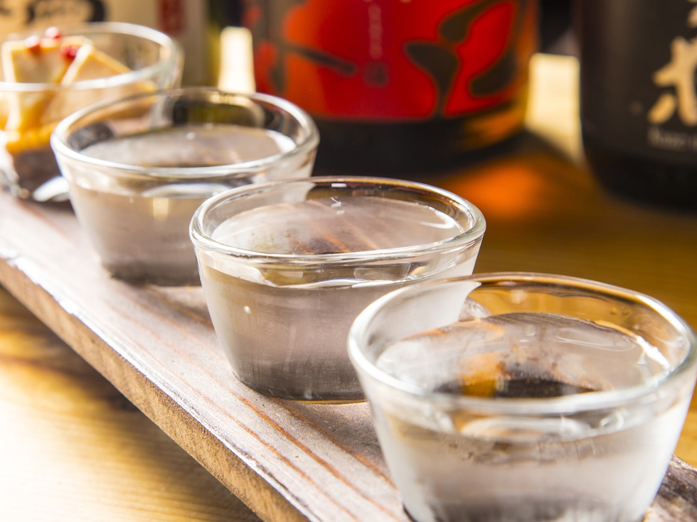 厳選された焼酎と日本酒で味わう至福のひととき