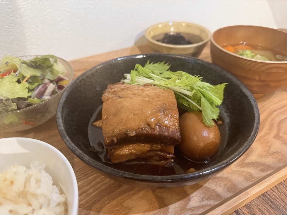 食堂 日の間